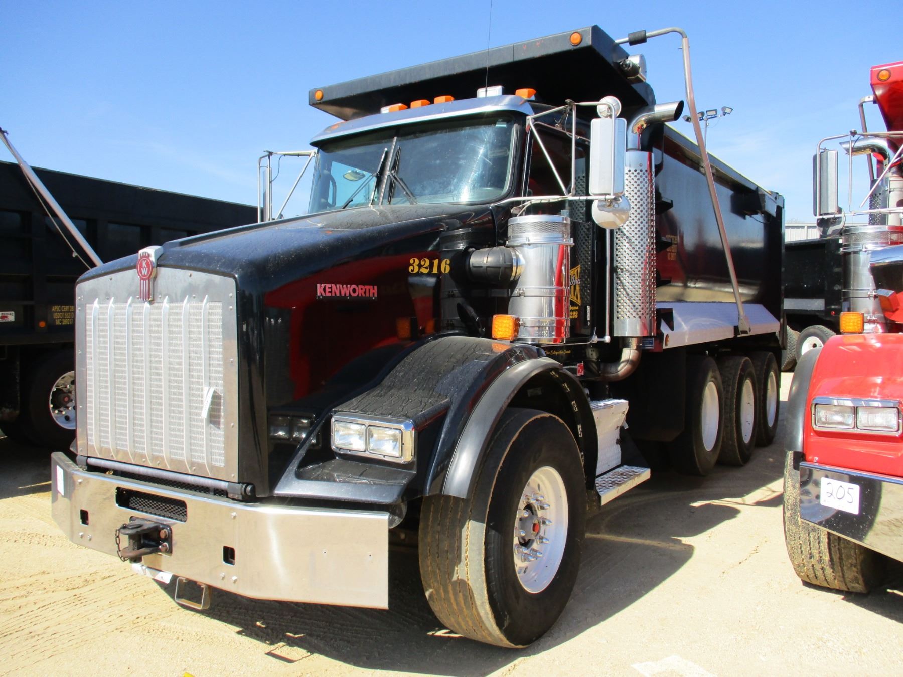 2014 KENWORTH T800 DUMP, VIN/SN1NKDGGGG40J453216 GLIDER KIT, TRI