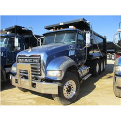 2009 MACK GU713 DUMP, VIN/SN:1M2AX09C49M007239 - TRI-AXLE, MACK MP8-425M ENGINE, MACK T310M 10 SPD T