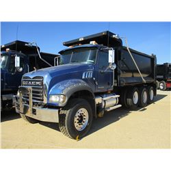 2009 MACK GU713 DUMP, VIN/SN:1M2AX09C09M007237 - MACK MP8-425M DIESEL ENGINE, MACK T310M 10 SPEED TR
