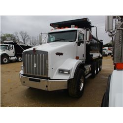 2008 KENWORTH T800 DUMP, VIN/SN:1NKDLU0X88J223260 - TRI-AXLE, CAT C13 DIESEL ENGINE, 8LL TRANS, 40K 