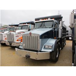 2006 KENWORTH T800 DUMP, VIN/SN:2NKDXUEX46M152092 -TRI-AXLE, CAT DIESEL ENGINE, A/T, 46K REAR, 18K F