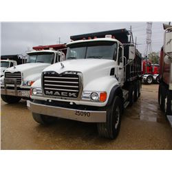 2005 MACK CV713 DUMP, VIN/SN:1M2AG11C15M021028 - TRI-AXLE, MACK AI-400 ENGINE, MACK T310M 10 SPD TRA