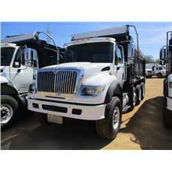 2005 INTERNATIONAL 7600 DUMP, VIN/SN:1HTWYAHT55J132151 - TRI-AXLE, CUMMINS DIESEL ENGINE, ALLISON A/