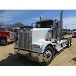 2011 KENWORTH W900L TRUCK TRACTOR, VIN/SN:1XKWDB9X4BJ283840 - T/A, CAT C15 ENGINE, 10 SPD TRANS, 40K
