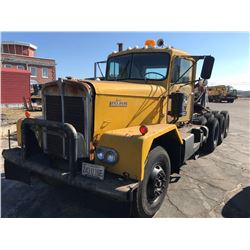 1968 KENWORTH TRUCK TRACTOR, VIN/SN:82905 - TRI-AXLE, HEAVY HAUL, CUMMINS DIESEL ENGINE, 5-4 DOUBLE 