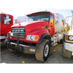 2005 MACK CV713 CONCRETE MIXER, VIN/SN:1M2AG11C15M020574 - T/A, MACK AMI370 DIESEL ENGINE, T310 10 S