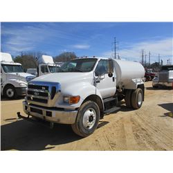 2006 INTERNATIONAL 8600 WATER TRUCK, VIN/SN:1HSHXAHR06J353260 - T/A, CUMMINS DIESEL ENGINE, 10 SPEED
