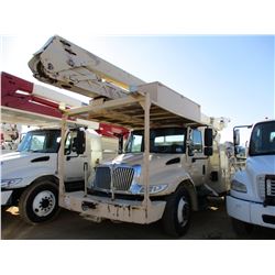 2005 INTERNATIONAL 4300 BUCKET TRUCK, VIN/SN:1HTMMAAN85H110120 - S/A, IHC DT466 ENGINE, 6 SPEED TRAN