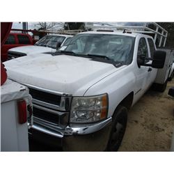 2009 CHEVROLET 3500HD, SERVICE TRUCK, VIN/SN:1GBJC73K39F110170 - V8 GAS ENGINE, A/T, CREW CAB, TOOL 