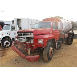 1994 FORD F700 ASPHALT DISTRIBUTOR, VIN/SN:1FDXK74C8RVA32728 - S/A, FORD DIESEL ENGINE, 5 SPEED TRAN