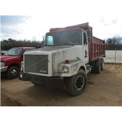 GMC DUMP, - T/A, DIESEL ENGINE, 14' STEEL DUMP BODY, 11R22.5 REAR TIRES, 315/80R22.5 FRONT TIRES (DO