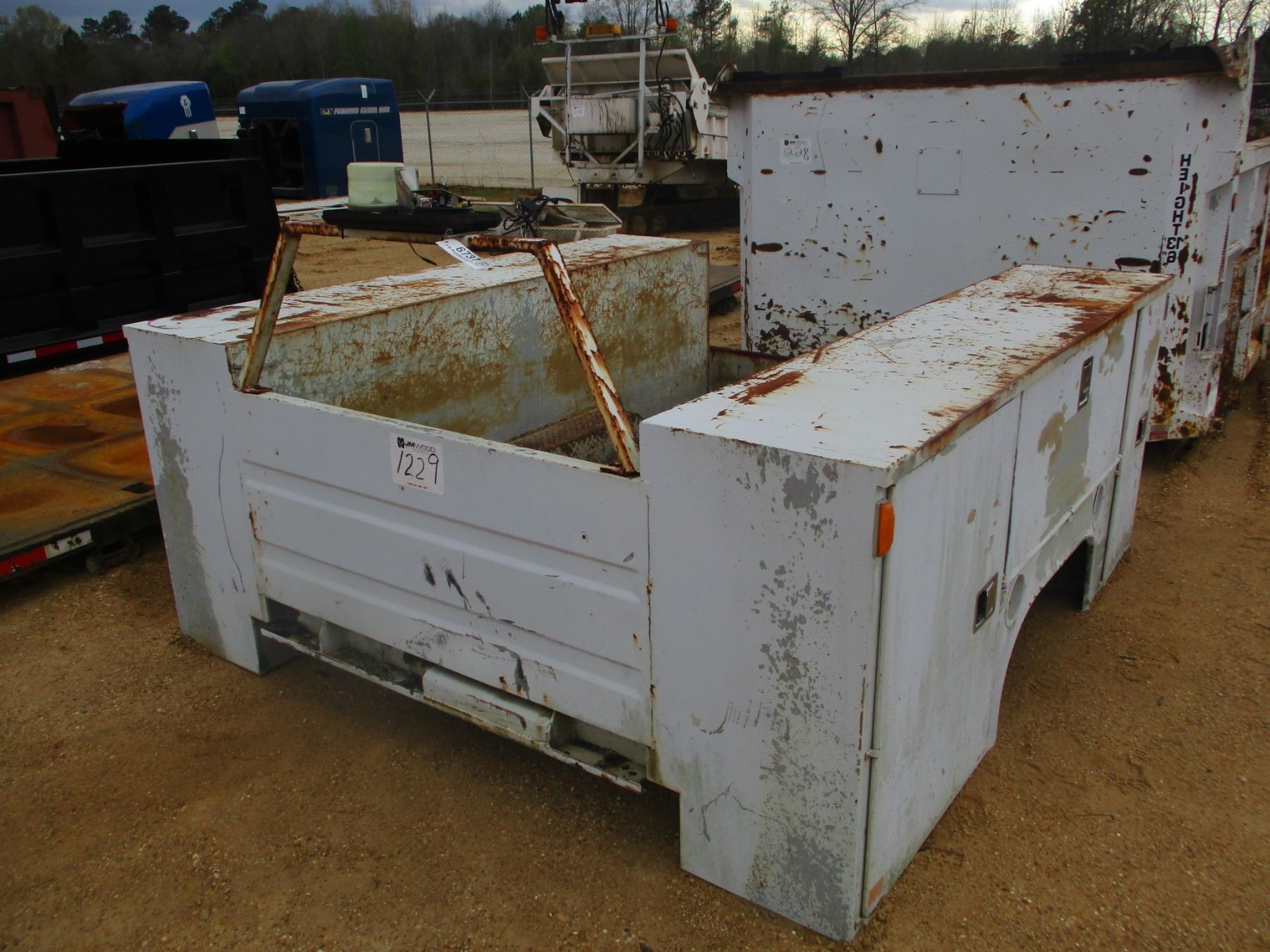 RAWSON/KOENING MAINTENANCE TRUCK BED