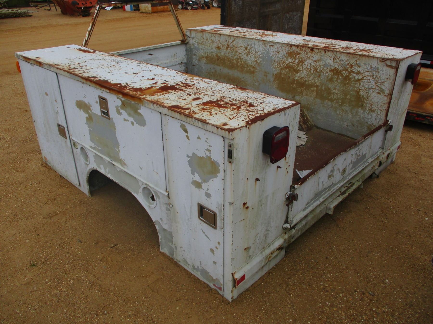 RAWSON/KOENING MAINTENANCE TRUCK BED