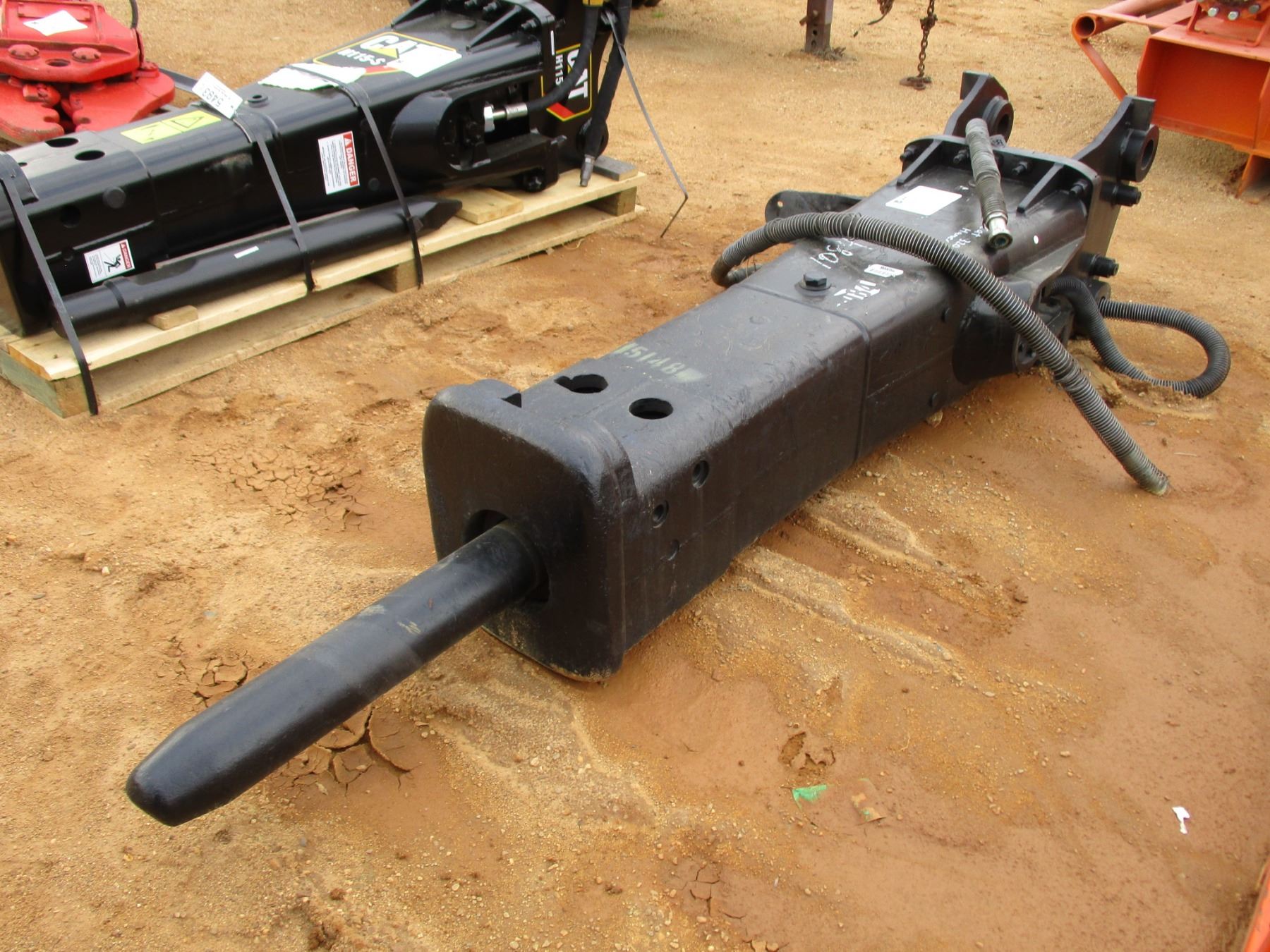 CAT H130DS HYDRAULIC HAMMER, VIN/SN5148 FITS 39,700 TO 79,400