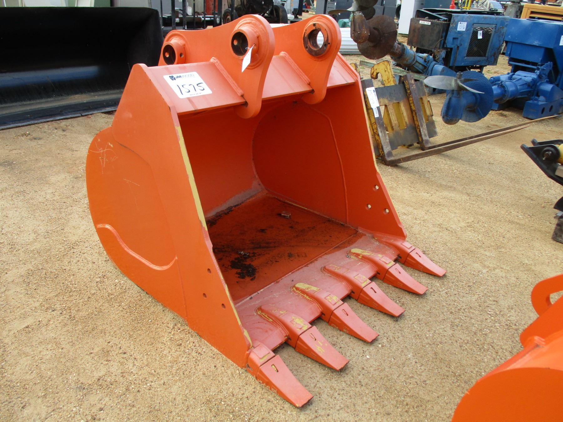 HITACHI 54" BUCKET FIT HYD EXCAVATOR J.M. Wood Auction Company, Inc.