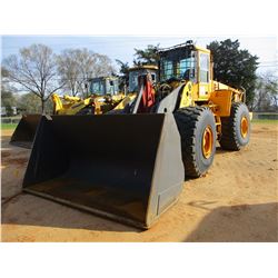 2006 VOLVO L220E WHEEL LOADER, VIN/SN:V4329 - CHIP BUCKET, AUX HYD, ECAB W/AIR, 29.5R25 TIRES, METER