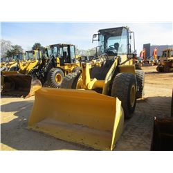 2010 KOMATSU WA200-6 WHEEL LOADER, VIN/SN:70832 - GP BUCKET, ECAB W/AIR, 20.5-25 TIRES, METER READIN