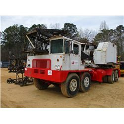 BUCYRUS 30B 50GH TRUCK CRANE, VIN/SN:6600 - UPPER AND LOWER DIESEL ENGINE, LATTICE BOOM, JIB, 14.00-