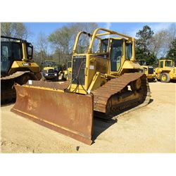 2005 CAT D6N LGP CRAWLER TRACTOR, VIN/SN:ALY01442 - 6 WAY BLADE, DIFF STEER, ECAB W/AIR, SWEEPS, MET
