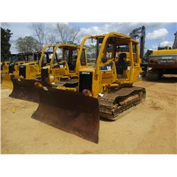 2004 CAT D5GXL CRAWLER TRACTOR, VIN/SN:WGB00819 - 6 WAY BLADE, CANOPY, SWEEPS, REAR SCREEN, METER RE