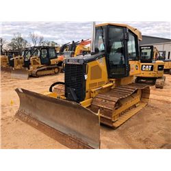 2016 JOHN DEERE 450J LGP CRAWLER TRACTOR, VIN/SN:301008 - 6 WAY BLADE, ECAB W/AIR, METER READING 902