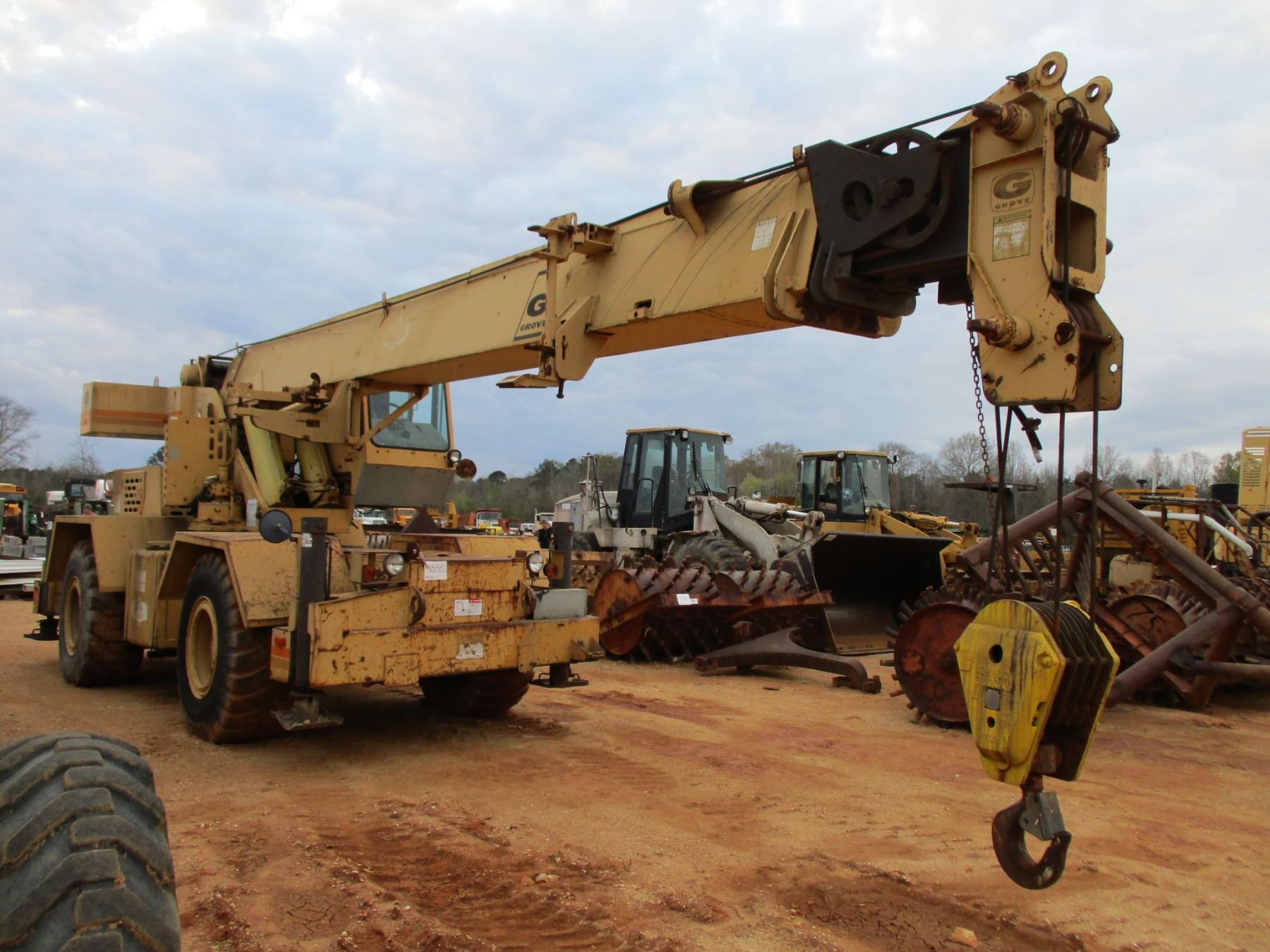 GROVE RT 500C CRANE, VIN/SN:72268 - METER READING 3,347 HOURS