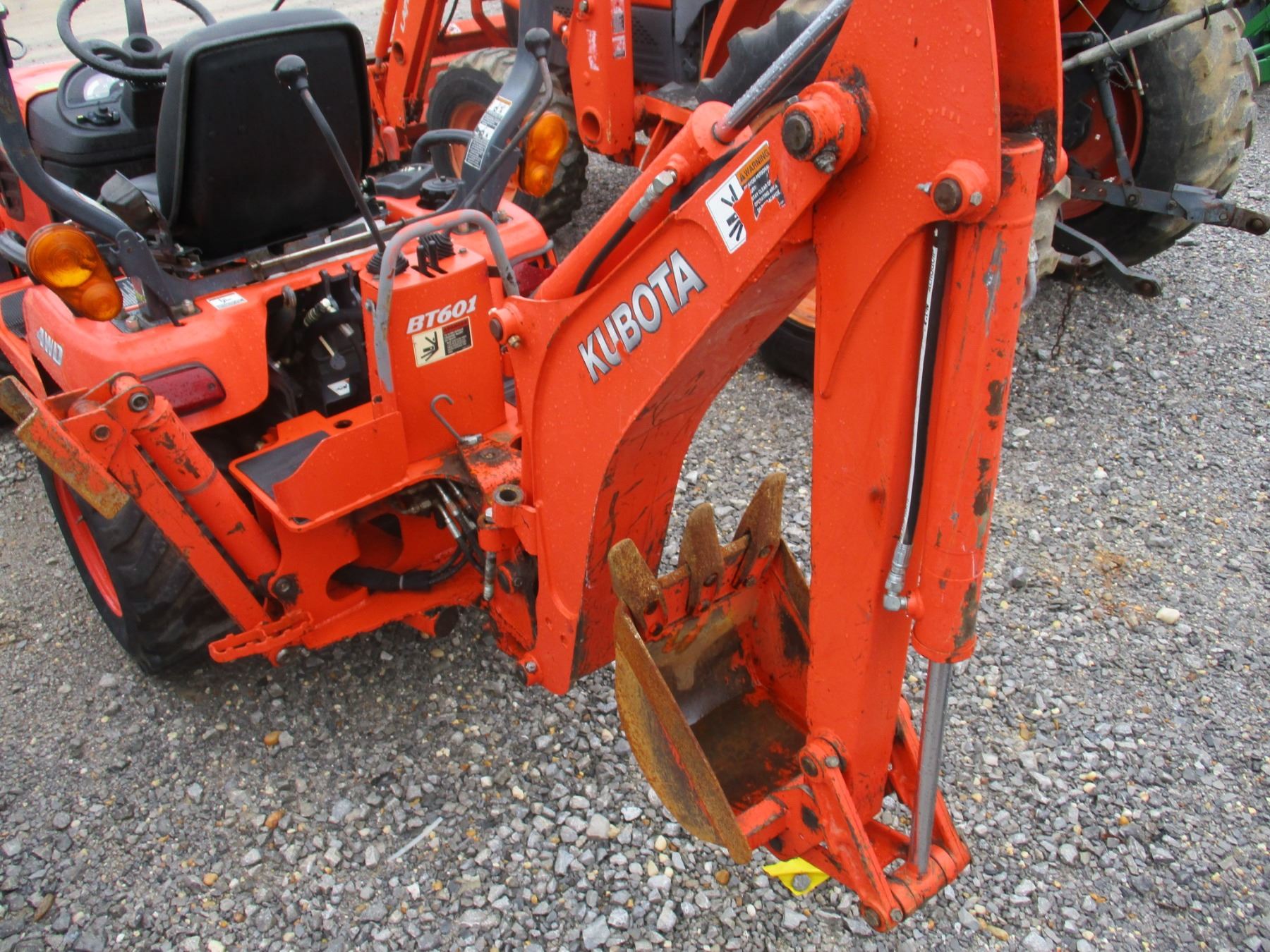 KUBOTA BX25D LOADER BACKHOE, VIN/SN63200 4X4, GP BUCKET, 10" HOE