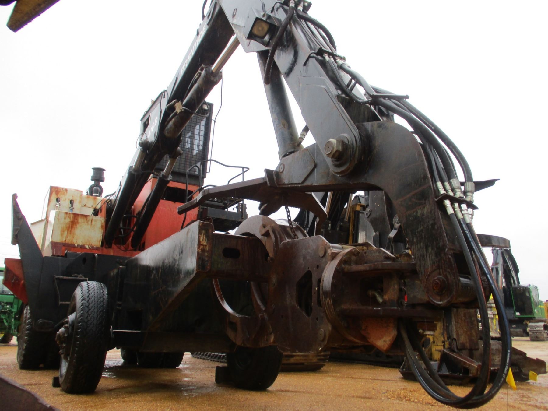 PRENTICE 410D SELFPROPELLED LOG LOADER, CUMMINS ENGINE