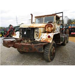 MILITARY TRUCK TRACTOR, - T/A, 6X6, DIESEL ENGINE, 5 SPEED TRANS, FRONT WINCH, HEADACHE RACK, 11.0-2