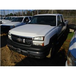 2007 CHEVROLET 2500 HD PICK UP, VIN/SN:1GCHK23D47F152913 - 4X4 CREW CAB, DURAMAX DIESEL ENGINE, A/T,
