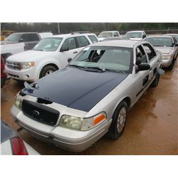 2004 FORD CROWN VICTORIA VIN/SN:2FAHP71W24X173770 - V8 GAS ENGINE, A/T (DOES NOT OPERATE) (STATE OWN