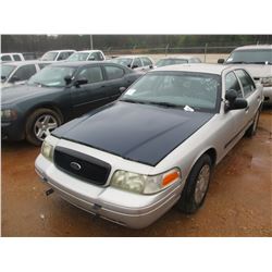 2004 FORD CROWN VICTORIA VIN/SN:2FAHP71W54X160625 - V8 GAS ENGINE, A/T (DOES NOT OPERATE) (STATE OWN