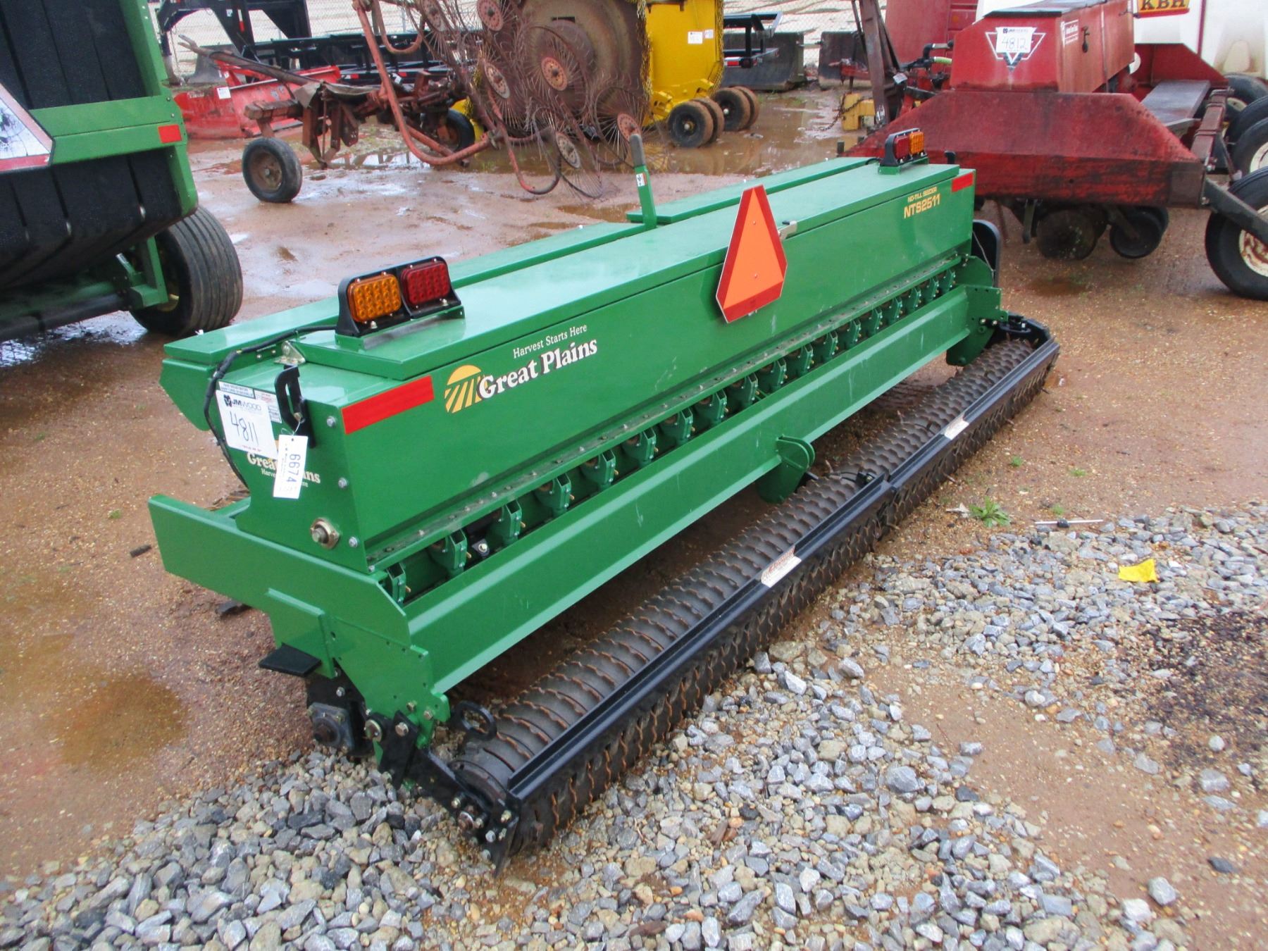 GREAT PLAINS NTS2511 NO TILL SEEDER, QUICK HITCH, 3 PTH J.M. Wood