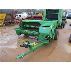 JOHN DEERE 348 SQUARE HAY BAILER VIN/SN:996001