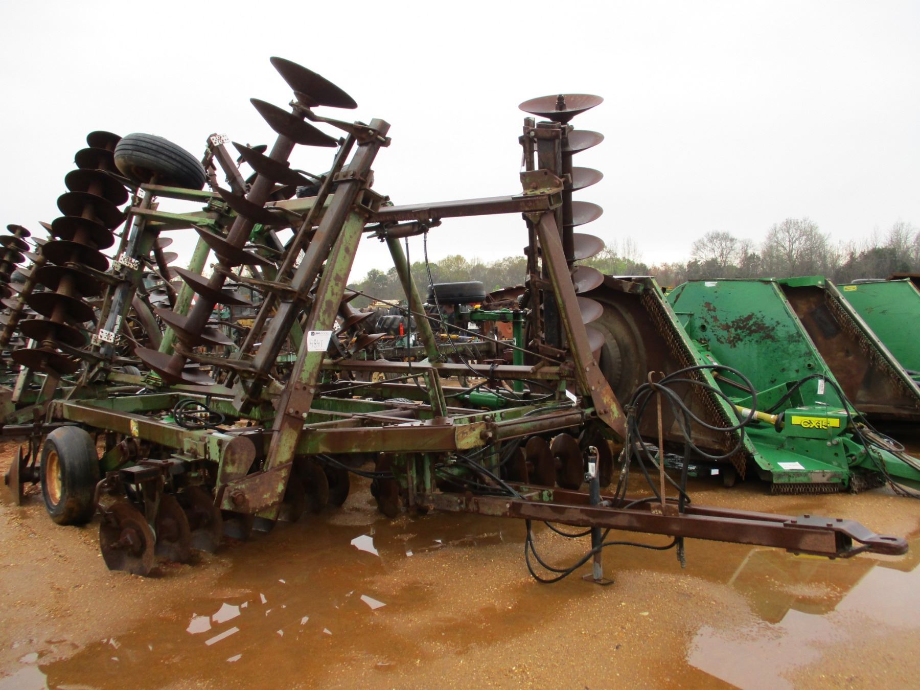 JOHN DEERE T0331 DISC HARROW, W/BUSTER BARS