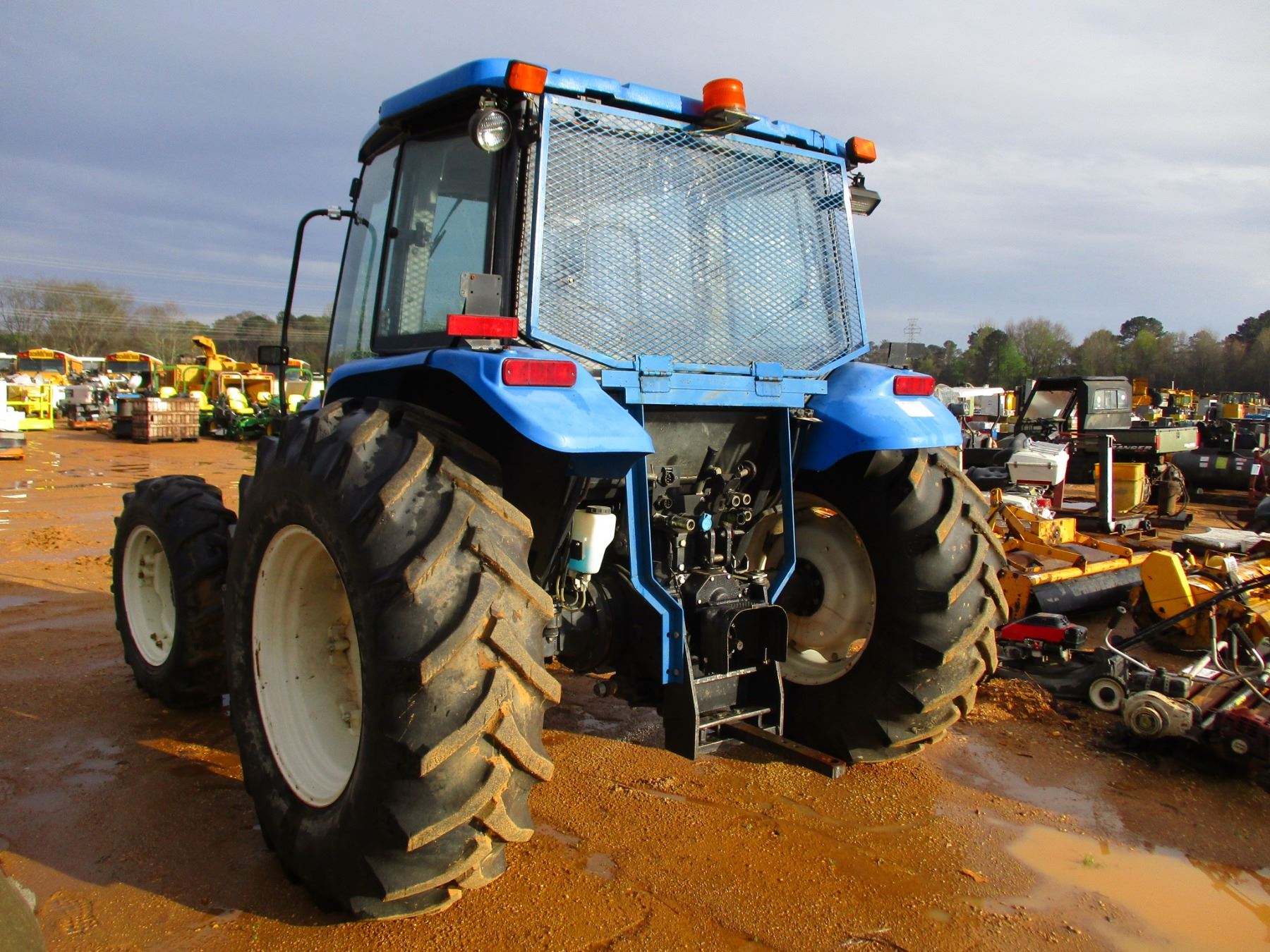 Tl100 NEW HOLLAND TL100A FARM TRACTOR, VIN/SN:VENEF11616002 - MFWD, 3 PTH ...