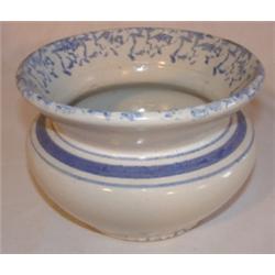 Blue spongeware spittoon