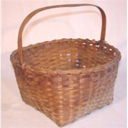 Primitive maple egg basket