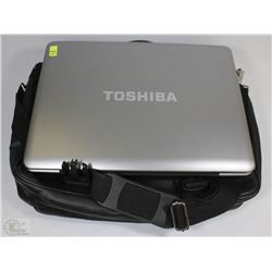 TOSHIBA LAPTOP CASE INCLUDED