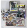 Image 1 : TWO BUNDLES OF VINTAGE HOCKEY CARDS
