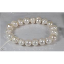 #82- FRESH WATER PEARL BRACELET 7.5"