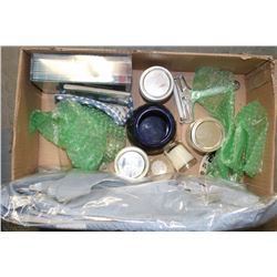 MIXED BOX WITH 3 CANNING JARS, PLACEMAT &