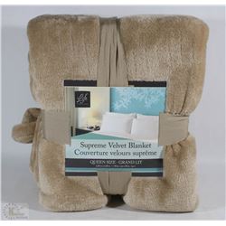 SUPREME VELVET QUEEN SIZE BLANKET