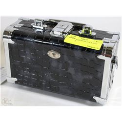 NEW MULTI-PURPOSE LOCKABLE TWO-TONE