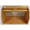Image 1 : WOODEN BREAD BASKET