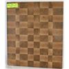 Image 1 : BUTCHER BLOCK CUTTING BOARD 15.5" X 13.5" (NEW)