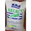 Image 1 : BAG OF WINDSOR SELECT PLUS EXTRA PURE WATER