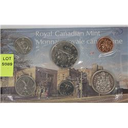BJ) ROYAL MINT 1975 PROOF COIN SET