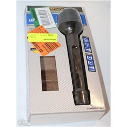 DEFIANT LED FLASHLIGHT