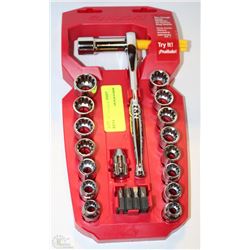 HUSKY 12PT PASSTHROUGH SOCKET SET W/ RATCHET